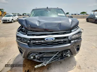 2022 Ford Expedition XLT z VIN 1FMJU1HT8NEA34626, wystawiony jako Copart lot #56818205 z przebiegiem 93 031 mil mil oraz Szkoda całkowita • Salvage title. Historia ofert i sprzedaży dostępna na DreamBid. Obrazek 5.