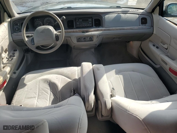 2000 Ford Crown Victoria with VIN 2FAFP73W0YX173874, listed as a Copart auction lot 82113564 with 108,425 mi miles and Salvage Title. Bid and sale history available at carsss.com. Image 8.