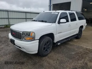 2003 GMC Yukon XL with VIN 1GKFK66U83J313981, listed as a Copart auction lot 65121004 with 301,229 mi miles and Clean Title. Bid and sale history available at carsss.com. Image 1.