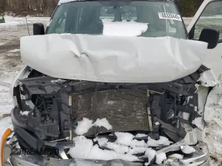 2023 GMC Savana Cargo z VIN 1GTW7AFP4P1188784, wystawiony jako Copart lot #88320445 z przebiegiem 55 278 mil mil oraz Szkoda całkowita • Salvage title. Historia ofert i sprzedaży dostępna na DreamBid. Obrazek 12.