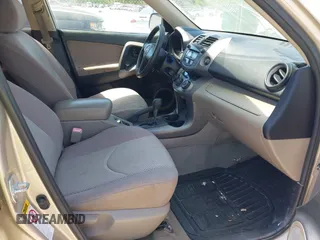 2008 Toyota RAV4 with VIN JTMBD33V886076628, listed as a IAAI auction lot 42050271 with 139,675 mi miles. Bid and sale history available at carsss.com. Image 5.