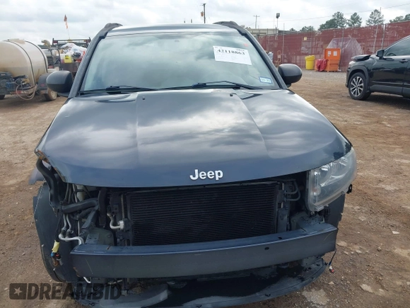 2014 Jeep Compass Sport with VIN 1C4NJCBA1ED725875, listed as a IAAI auction lot 42118863 with 133,136 mi miles. Bid and sale history available at carsss.com. Image 6.