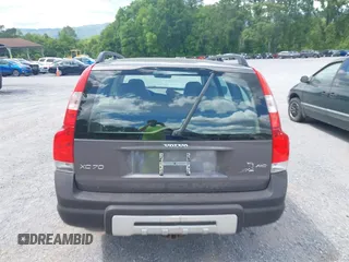 2005 Volvo XC70 with VIN YV1SZ592751180346, listed as a IAAI auction lot 42316058 with 201,938 mi miles and . Bid and sale history available at DreamBid. Image 17.
