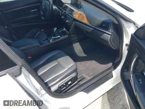 2015 BMW 3 Series 328i Gran Turismo xDrive с VIN WBA3X5C50FD561388, выставлен на аукционе IAAI как лот 42221204 с пробегом 192 360 миль миль и . История ставок и продаж доступна на DreamBid. Изображение 5.