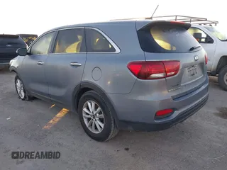 2020 Kia Sorento LX with VIN 5XYPG4A38LG641907, listed as a IAAI auction lot 40848514 with 119,140 mi miles. Bid and sale history available at carsss.com. Image 3.