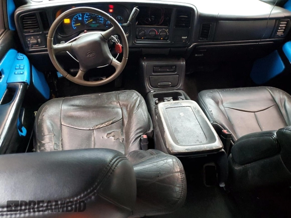 2001 Chevrolet Silverado 1500 LT with VIN 1GCEC19T31Z192995, listed as a Copart auction lot 55569865 with 238,730 mi miles and Salvage Title. Bid and sale history available at DreamBid. Image 8.