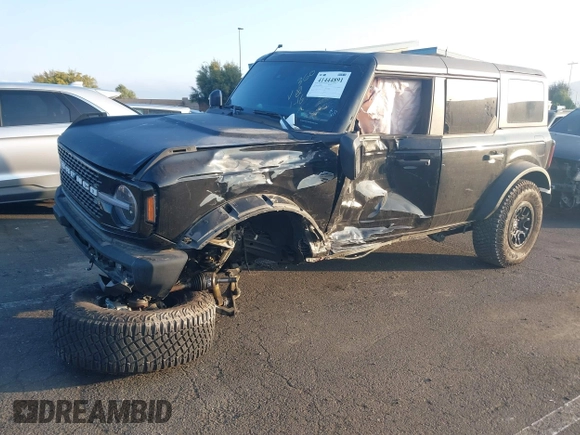 2022 Ford Bronco with VIN 1FMEE5DP2NLB69336, listed as a IAAI auction lot 41444891 with 11,441 mi miles. Bid and sale history available at carsss.com. Image 6.