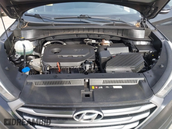 2018 Hyundai Tucson Sport with VIN KM8J33AL7JU772152, listed as a IAAI auction lot 41285203 with 87,188 mi miles. Bid and sale history available at carsss.com. Image 10.