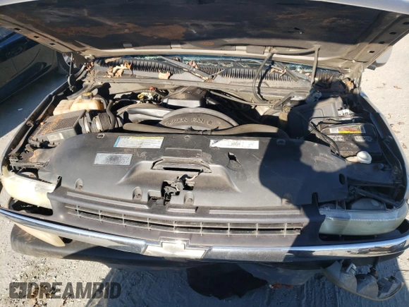 2000 Chevrolet Silverado 1500 LS with VIN 2GCEC19V3Y1241827, listed as a Copart auction lot 83176464 with 0 mi miles and Salvage Title. Bid and sale history available at carsss.com. Image 13.