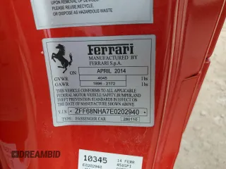 2014 Ferrari 458 Italia z VIN ZFF68NHA7E0202940, wystawiony jako Copart lot #74242784 z przebiegiem Nie podano mil oraz Nie do naprawy. Historia ofert i sprzedaży dostępna na DreamBid. Obrazek 13.