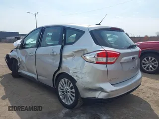 2017 Ford C-Max SE z VIN 1FADP5AU2HL111659, wystawiony jako IAAI lot #42029378 z przebiegiem Nie podano mil oraz . Historia ofert i sprzedaży dostępna na DreamBid. Obrazek 3.