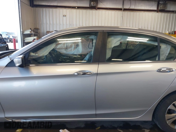2013 Honda Accord LX z VIN 1HGCR2F37DA206014, wystawiony jako IAAI lot #41871803 z przebiegiem 102 015 mil mil oraz . Historia ofert i sprzedaży dostępna na DreamBid. Obrazek 15.