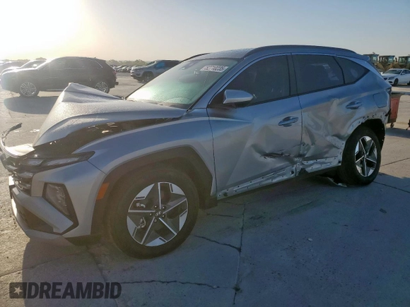 2025 Hyundai Tucson SEL with VIN 5NMJBCDE2SH453013, listed as a Copart auction lot 52710235 with 4,447 mi miles and Salvage Title. Bid and sale history available at carsss.com. Image 1.
