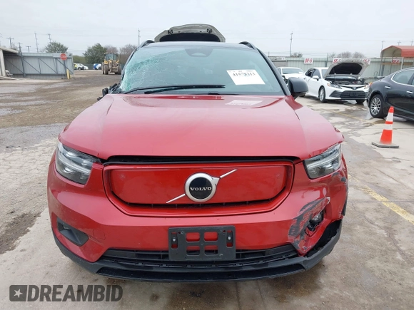 2021 Volvo XC40 with VIN YV4ED3UR7M2564563, listed as a IAAI auction lot 41578313 with 32,293 mi miles and . Bid and sale history available at carsss.com. Image 12.