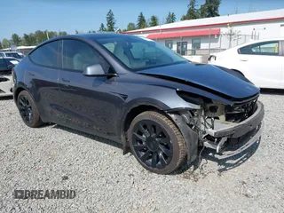 2022 Tesla Model Y Long Range z VIN 7SAYGAEE3NF359220, wystawiony jako IAAI lot #42496893 z przebiegiem 35 773 mil mil oraz . Historia ofert i sprzedaży dostępna na DreamBid. Obrazek 1.