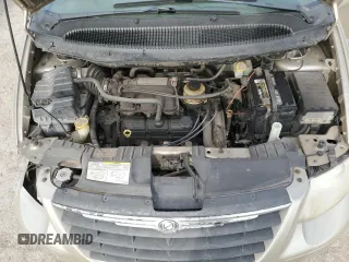 2005 Chrysler Town & Country Touring z VIN 2C4GP54L45R145521, wystawiony jako Copart lot #50183375 z przebiegiem 218 068 mil mil oraz Szkoda całkowita • Salvage title. Historia ofert i sprzedaży dostępna na DreamBid. Obrazek 13.