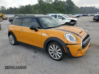2015 MINI Hardtop S z VIN WMWXP7C53F2A58580, wystawiony jako Copart lot #51455845 z przebiegiem 116 277 mil mil oraz Szkoda całkowita • Salvage title. Historia ofert i sprzedaży dostępna na DreamBid. Obrazek 4.