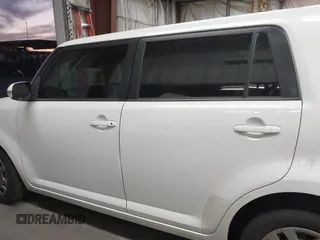2014 Scion xB with VIN JTLZE4FE1EJ060281, listed as a IAAI auction lot 41477386 with 61,423 mi miles. Bid and sale history available at carsss.com. Image 14.