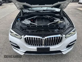 2019 BMW X5 xDrive40i with VIN 5UXCR6C56KLK99829, listed as a IAAI auction lot 41902835 with 165,939 mi miles. Bid and sale history available at carsss.com. Image 10.