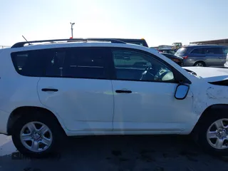 2012 Toyota RAV4 with VIN 2T3BK4DV6CW077150, listed as a IAAI auction lot 41040957 with 45,670 mi miles. Bid and sale history available at carsss.com. Image 13.