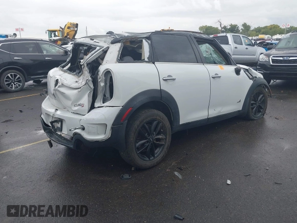 2011 MINI Countryman S z VIN WMWZC5C54BWM10154, wystawiony jako IAAI lot #37722183 z przebiegiem Nie podano mil oraz . Historia ofert i sprzedaży dostępna na DreamBid. Obrazek 4.