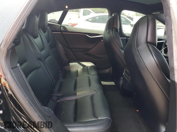 2019 Tesla Model S 75D z VIN 5YJSA1E29KF348065, wystawiony jako Copart lot #60290925 z przebiegiem 73 573 mil mil oraz Szkoda całkowita • Salvage title. Historia ofert i sprzedaży dostępna na DreamBid. Obrazek 10.