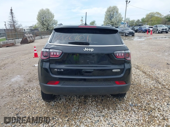 2024 Jeep Compass Latitude Lux with VIN 3C4NJDFN9RT143218, listed as a IAAI auction lot 42109742 with 25,919 mi miles and . Bid and sale history available at DreamBid. Image 15.