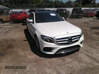 2017 Mercedes-Benz E 300 Luxury z VIN WDDZF4KB8HA033979, wystawiony jako IAAI lot #37016782 z przebiegiem 85 643 mil mil oraz . Historia ofert i sprzedaży dostępna na DreamBid. Obrazek 1.