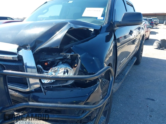 2013 Toyota Tundra 4WD Truck with VIN 5TFDW5F12DX309382, listed as a IAAI auction lot 41631661 with 158,821 mi miles. Bid and sale history available at carsss.com. Image 6.