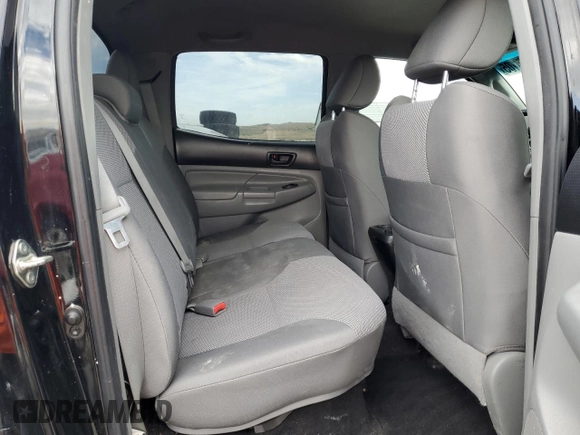 2014 Toyota Tacoma with VIN 3TMLU4EN8EM145918, listed as a Copart auction lot 60435105 with 121,046 mi miles and Salvage title. Bid and sale history available at DreamBid. Image 10.