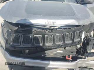 2020 Jeep Compass Trailhawk z VIN 3C4NJDDB0LT207825, wystawiony jako Copart lot #87641335 z przebiegiem Nie podano mil oraz Szkoda całkowita • Salvage title. Historia ofert i sprzedaży dostępna na DreamBid. Obrazek 12.