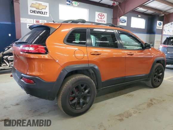 2015 Jeep Cherokee Trailhawk z VIN 1C4PJMBS8FW727992, wystawiony jako Copart lot #59799425 z przebiegiem 127 853 mil mil oraz Czysty tytuł • Clean title. Historia ofert i sprzedaży dostępna na DreamBid. Obrazek 3.