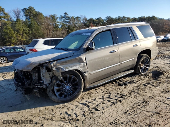 2018 Cadillac Escalade Luxury with VIN 1GYS4BKJ8JR216653, listed as a Copart auction lot 82882714 with 88,875 mi miles and Salvage Title. Bid and sale history available at carsss.com. Image 1.