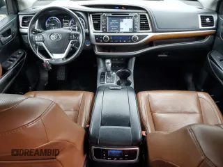 2017 Toyota Highlander Hybrid Limited with VIN 5TDDGRFH2HS031001, listed as a Copart auction lot 49630425 with 72,726 mi miles and Clean title. Bid and sale history available at DreamBid. Image 8.