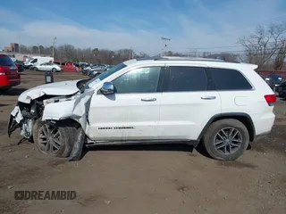 2018 Jeep Grand Cherokee Limited with VIN 1C4RJFBG2JC108914, listed as a IAAI auction lot 41650439 with 82,643 mi miles and . Bid and sale history available at DreamBid. Image 14.