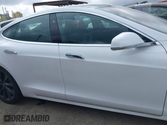 2018 Tesla Model S 75D with VIN 5YJSA1E23JF271465, listed as a IAAI auction lot 41911356 with 50,483 mi miles and . Bid and sale history available at DreamBid. Image 13.