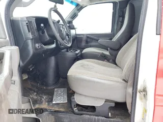 2019 GMC Savana Cargo with VIN 1GTW7BFP0K1340395, listed as a Copart auction lot 85964424 with 127,769 mi miles and Salvage Title. Bid and sale history available at carsss.com. Image 7.