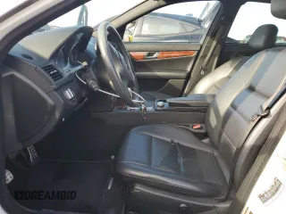 2010 Mercedes-Benz C 350 Sport с VIN WDDGF5GB6AR088816, выставлен на аукционе Copart как лот 86404744 с пробегом 96 571 миль миль и Списание • Salvage title. История ставок и продаж доступна на DreamBid. Изображение 7.