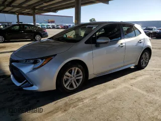 2019 Toyota Corolla Hatchback SE with VIN JTNK4RBE1K3018899, listed as a Copart auction lot 46933695 with 68,196 mi miles and Salvage Title. Bid and sale history available at carsss.com. Image 1.