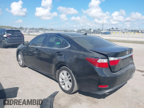 2014 Lexus ES 330 with VIN JTHBK1GG2E2147720, listed as a IAAI auction lot 41543952 with 110,580 mi miles and . Bid and sale history available at carsss.com. Image 3.