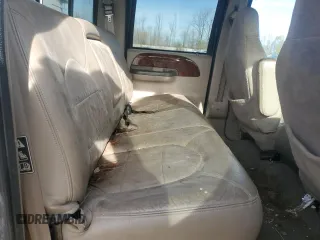 2000 Ford F-350 XL with VIN 1FTSW30F1YEA03727, listed as a Copart auction lot 80292204 with 217,221 mi miles and Clean Title. Bid and sale history available at DreamBid. Image 10.