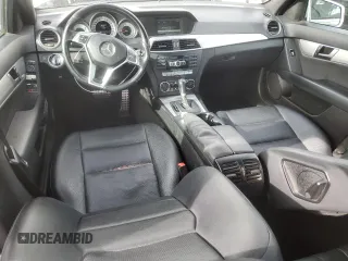 2014 Mercedes-Benz C 250 Sport с VIN WDDGF4HBXEG228554, выставлен на аукционе Copart как лот 49888675 с пробегом 133 533 миль миль и Списание • Salvage title. История ставок и продаж доступна на DreamBid. Изображение 8.