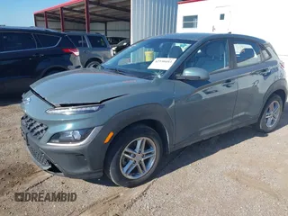 2022 Hyundai Kona SE with VIN KM8K2CAB3NU876819, listed as a IAAI auction lot 42550493 with 25,582 mi miles and . Bid and sale history available at DreamBid. Image 2.