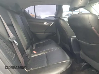 2013 Lexus CT 200h z VIN JTHKD5BH1D2169238, wystawiony jako Copart lot #53720135 z przebiegiem 138 029 mil mil oraz Szkody całkowita. Historia ofert i sprzedaży dostępna na DreamBid. Obrazek 10.