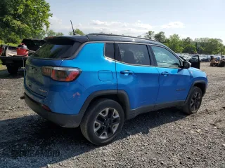 2018 Jeep Compass Trailhawk with VIN 3C4NJDDB7JT179423, listed as a Copart auction lot 61458605 with 100,949 mi miles and Salvage title. Bid and sale history available at DreamBid. Image 3.