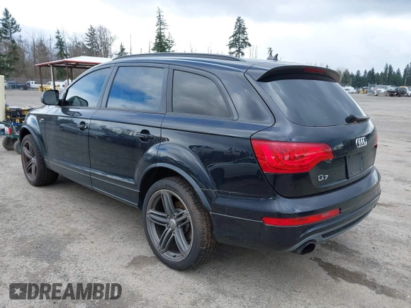 2013 Audi Q7 3.0T S line Prestige with VIN WA1DGAFE9DD015594, listed as a IAAI auction lot 41795868 with 123,525 mi miles. Bid and sale history available at carsss.com. Image 3.