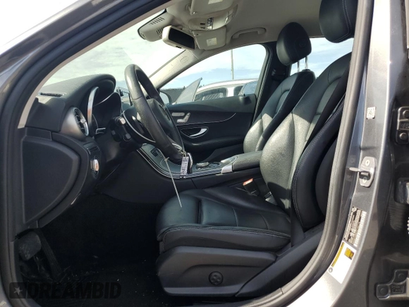 2017 Mercedes-Benz C 300 с VIN 55SWF4JB6HU192116, выставлен на аукционе Copart как лот 63013535 с пробегом 52 461 миль миль и Списание • Salvage title. История ставок и продаж доступна на DreamBid. Изображение 7.