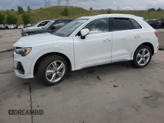 2021 Audi Q3 S line Premium z VIN WA1DECF30M1047593, wystawiony jako Copart lot #62394045 z przebiegiem 38 779 mil mil oraz Czysty tytuł • Clean title. Historia ofert i sprzedaży dostępna na DreamBid. Obrazek 1.