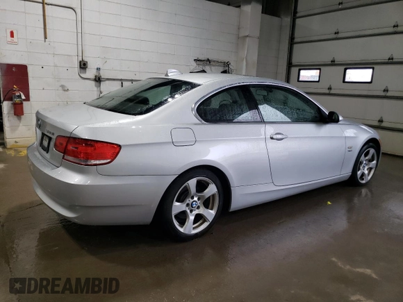 2009 BMW 3 Series 328i xDrive z VIN WBAWV53599P081291, wystawiony jako Copart lot #54995815 z przebiegiem 94 104 mil mil oraz Czysty tytuł • Clean title. Historia ofert i sprzedaży dostępna na DreamBid. Obrazek 3.