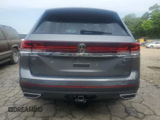 2024 Volkswagen Atlas SE with VIN 1V2KR2CA6RC559352, listed as a Copart auction lot 62817135 with 20,140 mi miles and Salvage title. Bid and sale history available at DreamBid. Image 6.